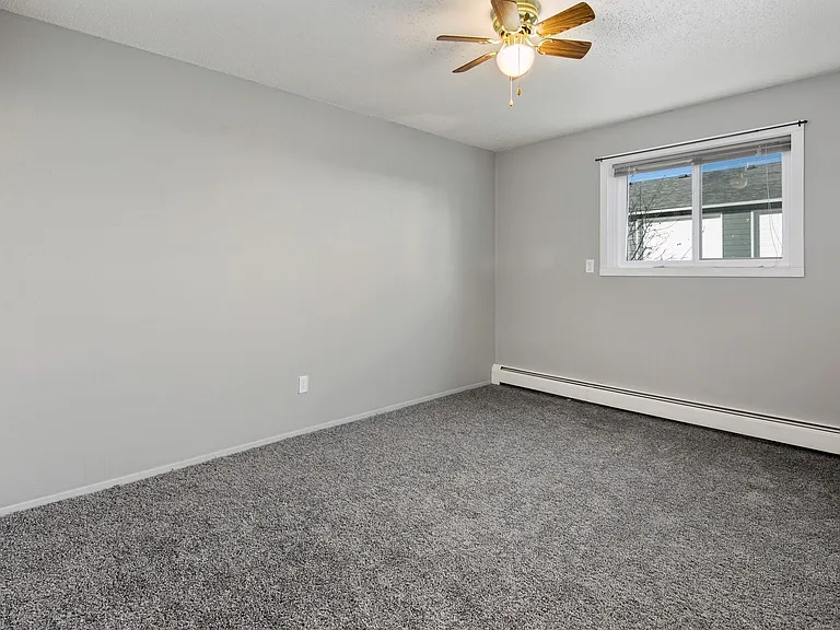 Colton Heights Apartments — Photo 24