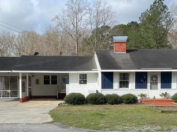612 David Street, Elizabethtown, NC 28337