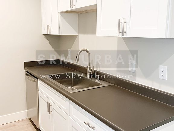 5th image of 3727 Bancroft St #7