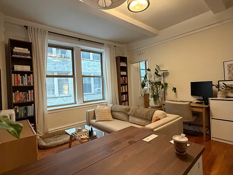 170 W 74th St #301 — Photo 4