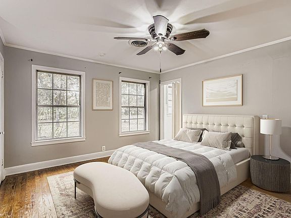 2nd image of 512 Park Ln