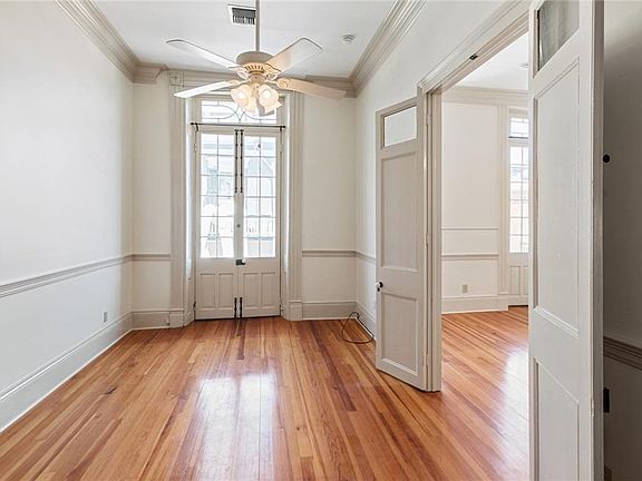 4th image of 708 Orleans St #A