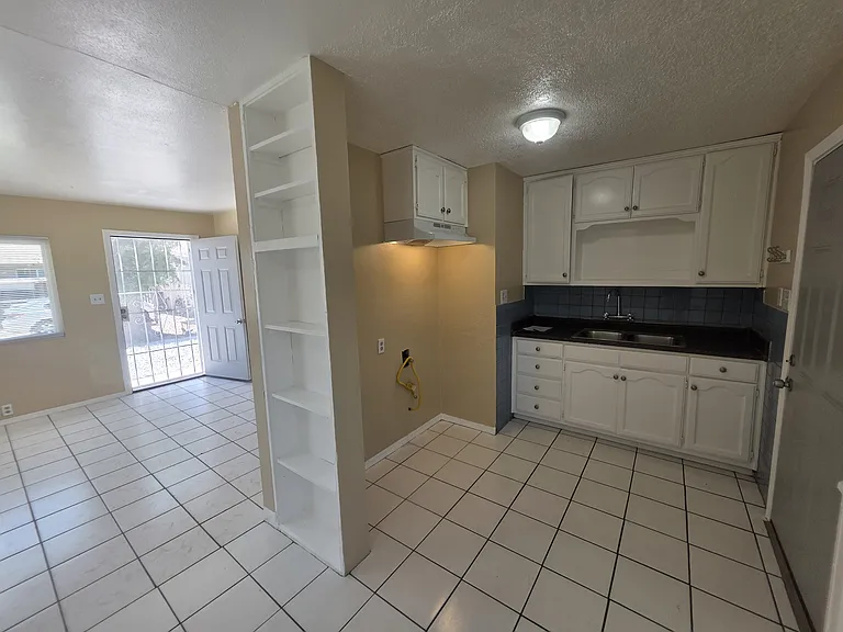 16572 Live Oak St #C — Photo 19