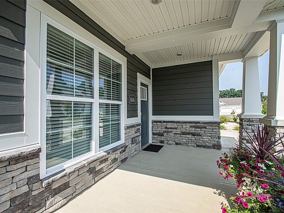4th image of 1686 Glade Valley Dr