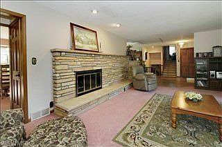 4th image of 44623 Woodland Ave