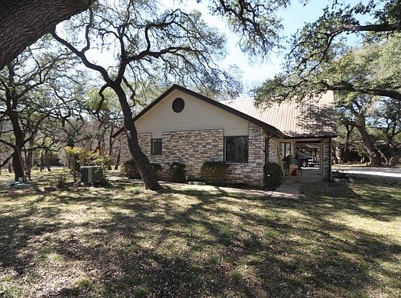 3rd image of 105 Mesquite Trl