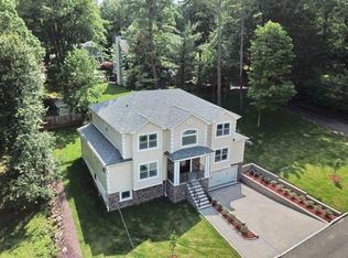 155 Colony Ave, Park Ridge, NJ 07656