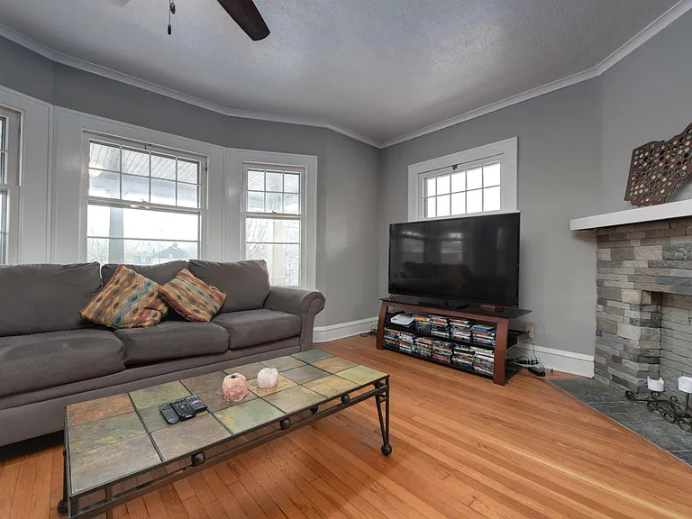 2032 Marlowe Ave — Photo 4