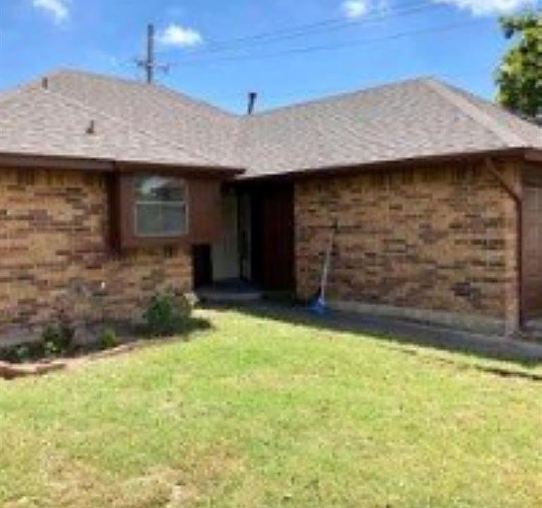 1st image of 2302 Shalimar Dr