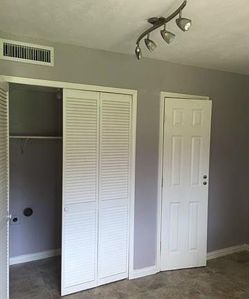 5th image of 2421 Norway Dr