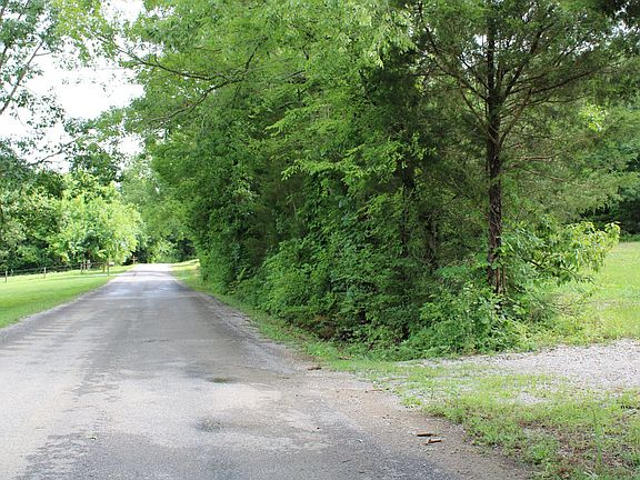 3rd image of 2798 Cherry Corner Rd