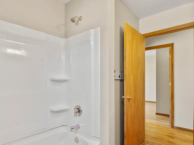 114 W Grant St #2 — Photo 18