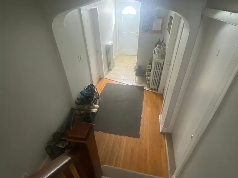 9 Waterloo Ave — Photo 16