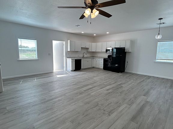 2nd image of 2529 Cardinal Rd APT A