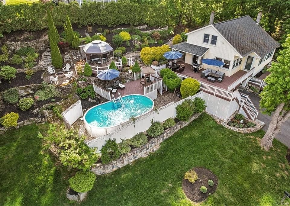 1st image of 76 Ivy Hill Rd