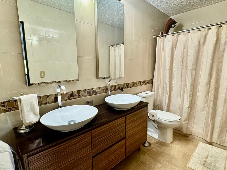 401 Cond El Castillo — Photo 14
