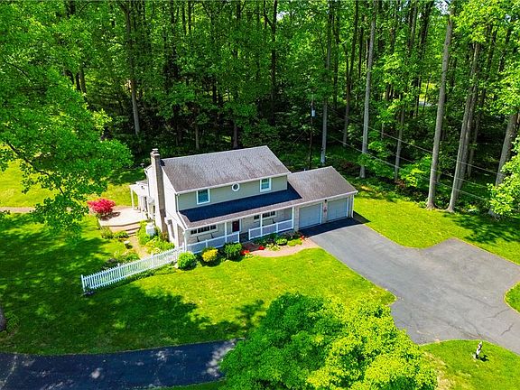3rd image of 5662 Oak Ln
