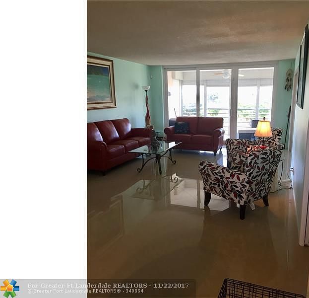 1st image of 555 Oaks Ln APT 403