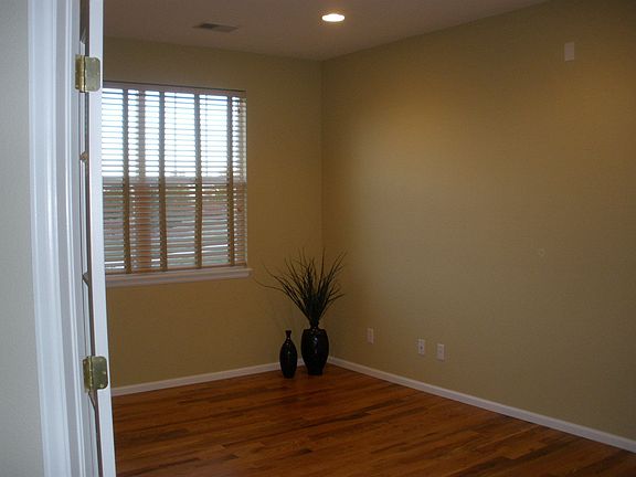 Office w/Hardwood Floor
