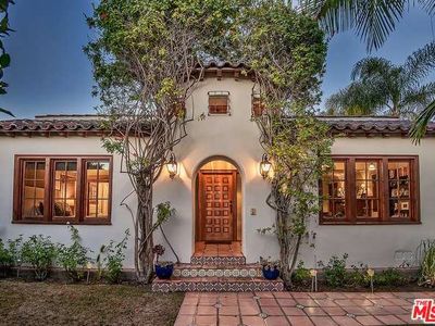 580 N Irving Blvd, Los Angeles, CA, 90004