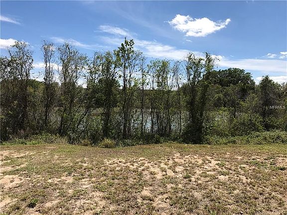 4th image of 143 Lakeshore Dr
