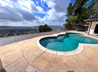 881 Harrington Rd, Glendale, CA 91207