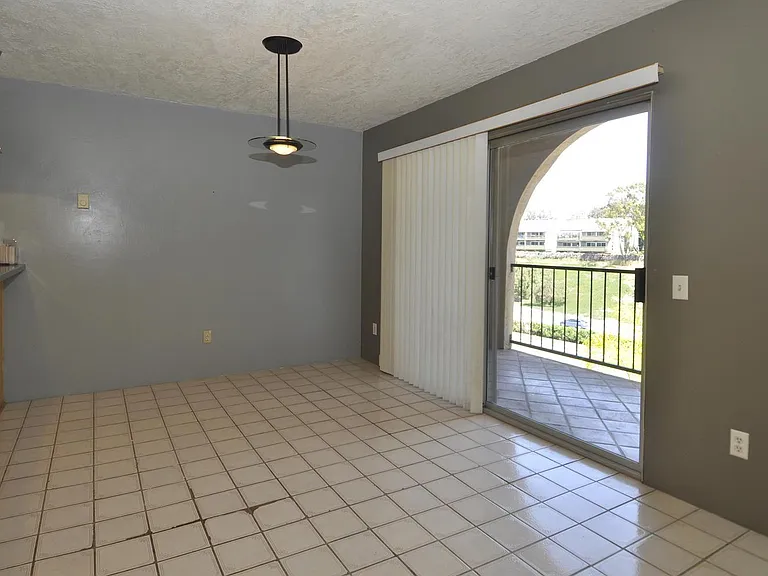 4022 Layang Layang Cir #B-1 — Photo 18
