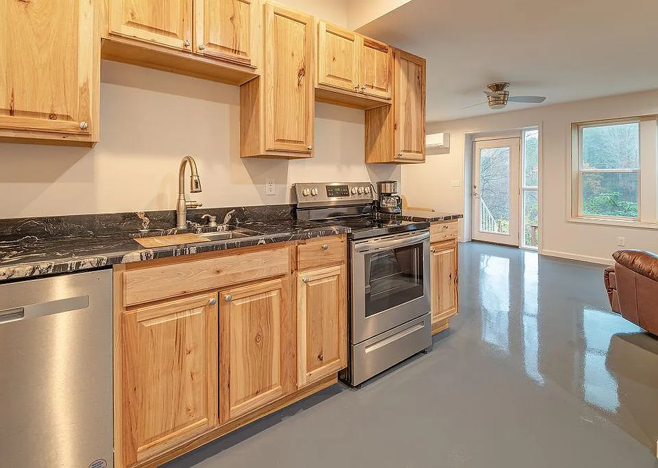 Functional and brand new kitchen
