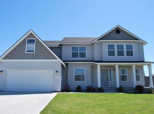 1810 Wallace Ct, West Richland, WA 99353