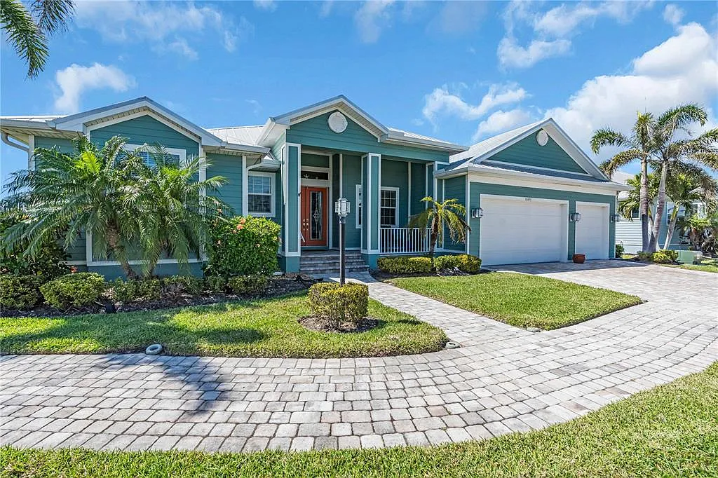 3 bed, 2.5 bath, 2256 sqft, $4,500 — Photo 3