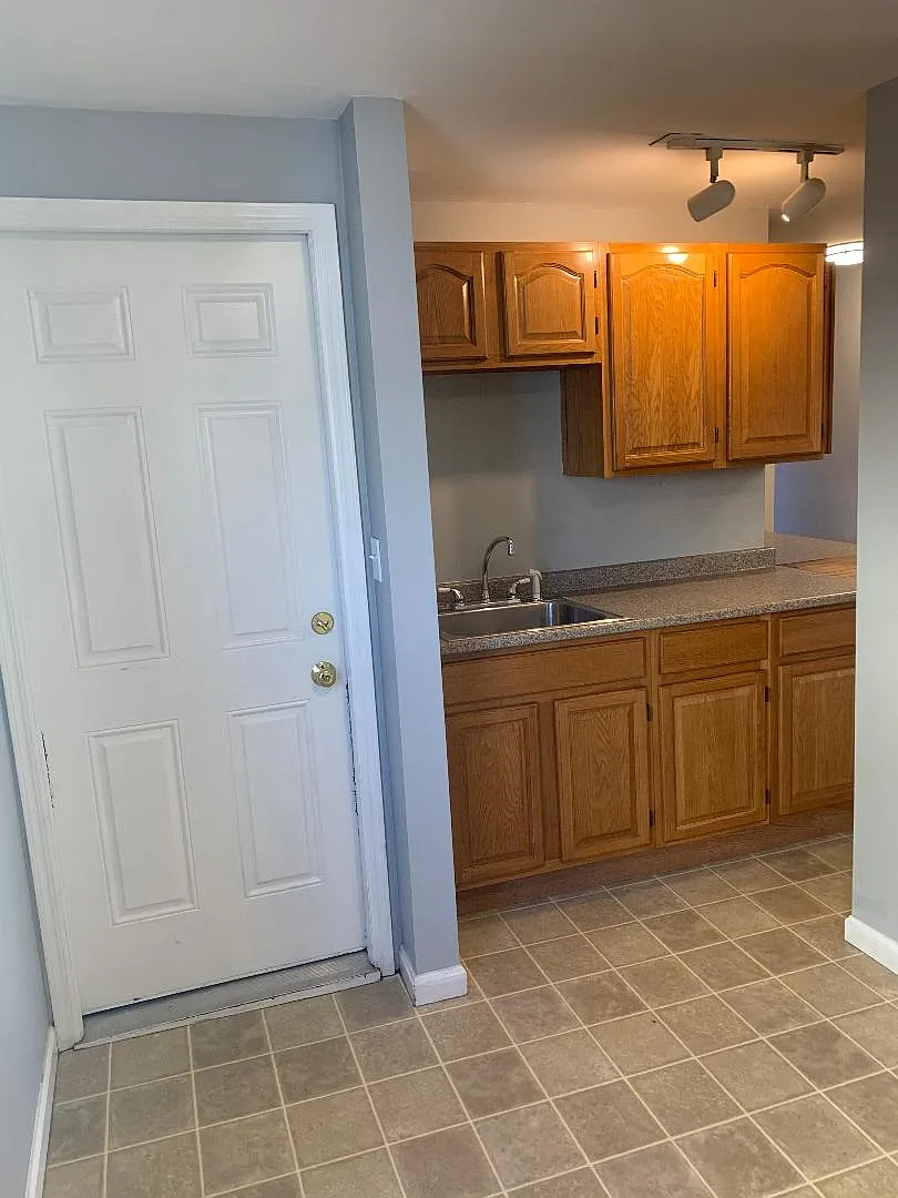 2 bed, 1.5 bath, 1191 sqft, $1,850 — Photo 3