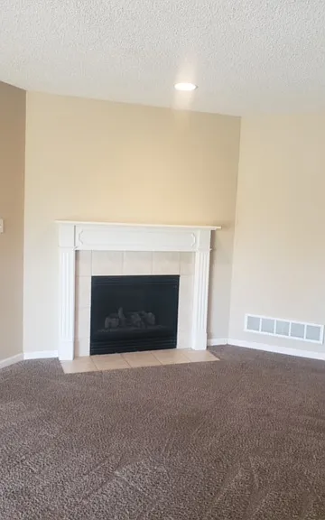 1262 NW Phelps Ct — Photo 4