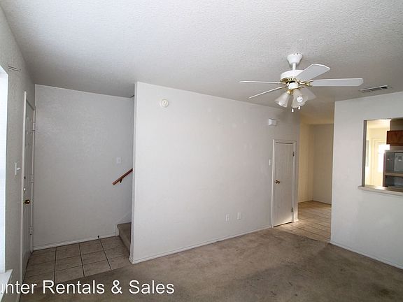 3rd image of 3302 Hereford Ln APT B