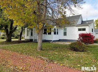 705 E Elm St, Canton, IL 61520