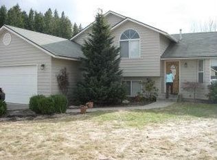 945 E Cloverleaf Dr, Hayden Lake, ID 83835