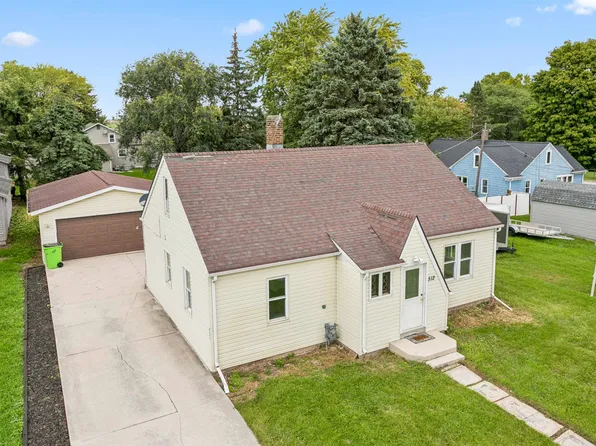 512 Wall St, Chilton, WI 53014