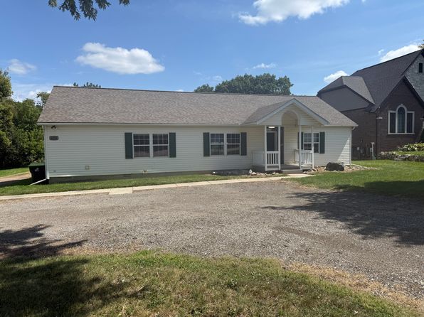 3090 Joslyn Rd