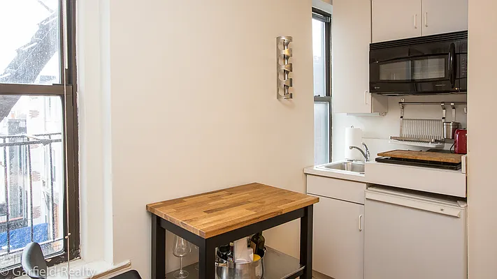 Sold by Garfield Realty  | media 37