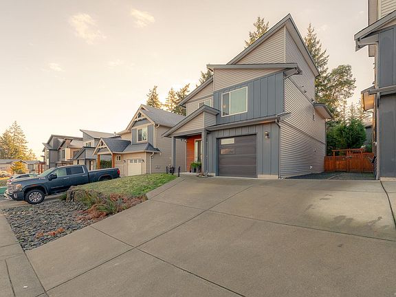 2nd image of 523 Steeves Rd