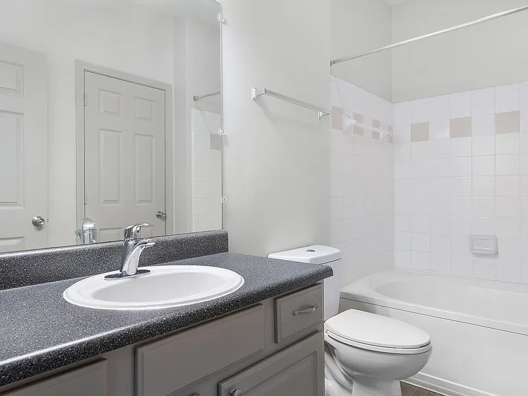 C203310_2B2B_BATH1