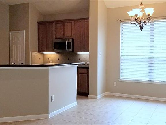 4th image of 27026 Crown Rock Dr