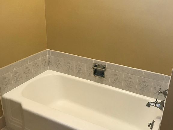 Full size tub