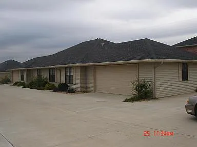 106 SE 601 CD - Unit C — Photo 1