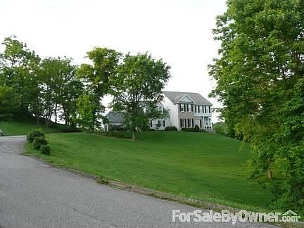 1st image of 605 Hillcrest Dr