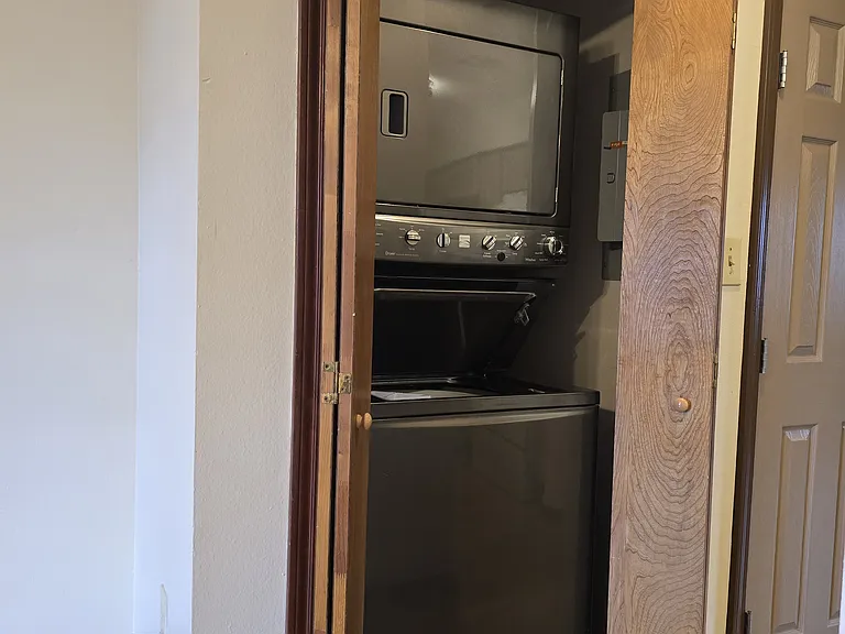 1812 Clearview Pkwy #2 — Photo 4