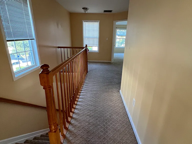 514 Coventry Dr — Photo 29