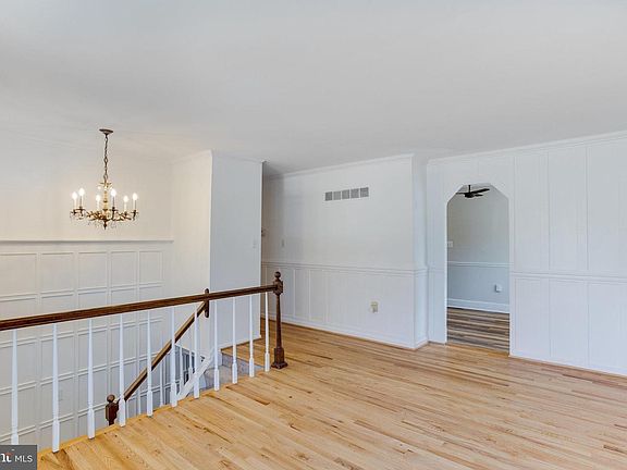 5th image of 8267 Bernard Dr S