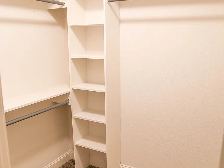 Unit B - bedroom 3 closet