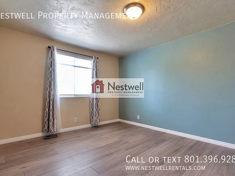 5676 S 3525 W — Photo 7