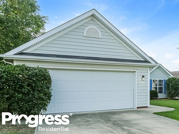 3rd image of 4004 Lake Park Dr